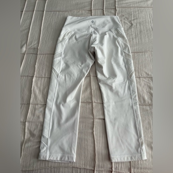 Lululemon White Cropped Leggings – Size 6 - Picture 5 of 5